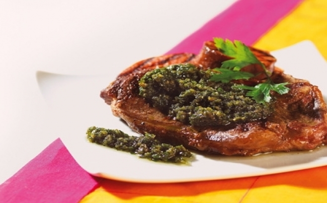 Churrascos con chimichurri